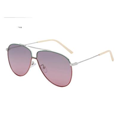 China Fashion Sunglasses Made In China 2020 Top Quality Women Fashion Luxury Sunglasses for sale