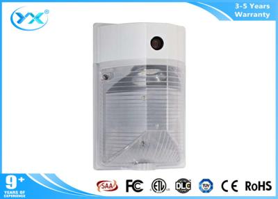 Chine La cellule photo-électrique a inclus fixent l'extérieur d'appareils d'éclairage de paquet de mur 17 watts de CRI80 LM 1600 à vendre