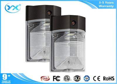 中国 5000kは88lm/wライト効率の白い25W LEDの壁ライト/壁のパックの照明設備を冷却します 販売のため