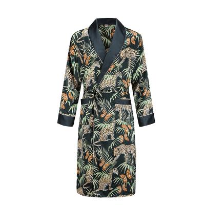 China QUICK DRY Mens Long Robe Men Sheath Long Silky Dragon Print Pajamas Bathrobe Night Robe Satin Kimono Robe for sale