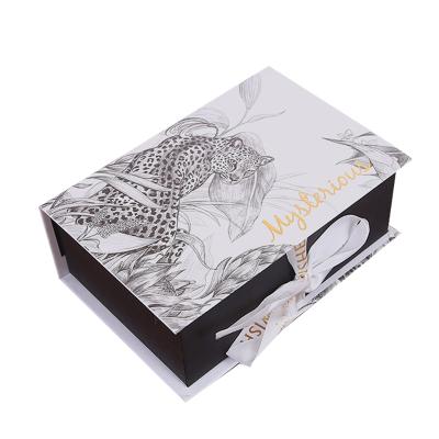 China Recycle Custom Book Shaped Cardboard Chocolate Gift Packaging Box With Ribbon for sale