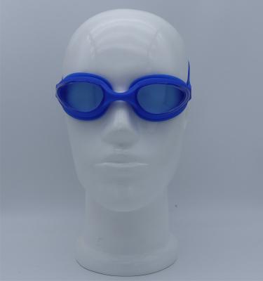 China Universal low price swimming goggles anti fog and no leaking swimming pool goggles for sale