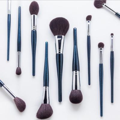 China Angular Blush Small Size 13pcs/18pcs Makeup Brush Set Use Facial Cosmetics Makeup Tools Copper Tube Soft Synthetic Animal Fur Cosmetic Brush for sale