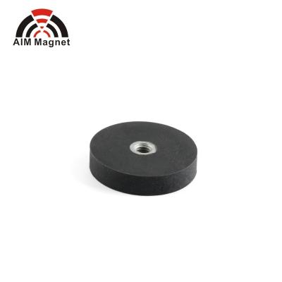 China Industrial Magnet Strong Rubber Coated Pot Magnet With Internal M6 Thread For LED Lighting for sale