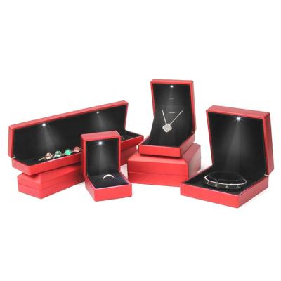 China Wholesale good quality ring/bracelet/pendant/necklace custom logo led jewelry box for ring pendant for sale