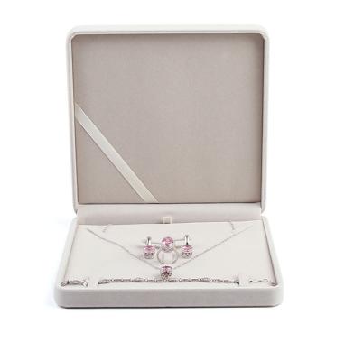 China Collect and protect wholesale white jewelry pilou jewelry box, customizable logo pilou set jewelry box for sale