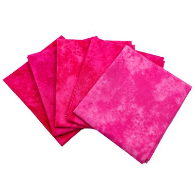 China Fat Quarter 112cm Width Stain Pink Color Soft High Quality Shrink-Resistant Fabric 100% Organic Cotton for sale