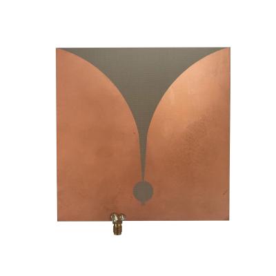 Cina Chip Uwb Pcb Antenna 600MHz-10GHz 9dBi 120x120x1mm in vendita