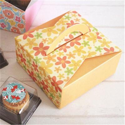 China Customized Take Away Cake Cardboard Boxes Folding With Handle Full Color Printing for sale