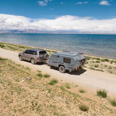 China Kleine gezinscaravan NJSTAR EXPLORER Off Road Caravan met bedden Te koop