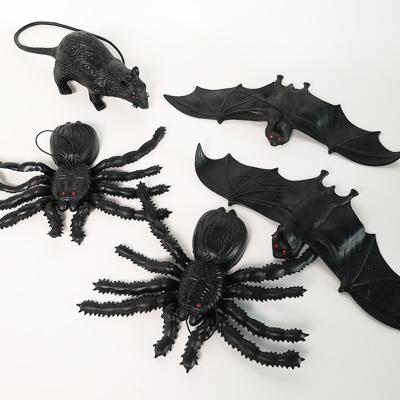 China Plastic Rubber Pendant Simulation Bat Horror Spider Decoration Halloween Animal Mouse Props Spider Wholesale for sale