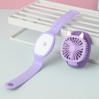 China Watch fan trend summer new kids on hand watch fan kids celphone bracket watch fan high quality for sale