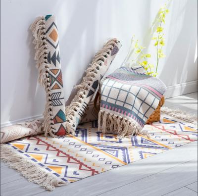 China Best selling nordic home living room boho decorative non-slip tassel printed mat cotton rugs and blankets for sale