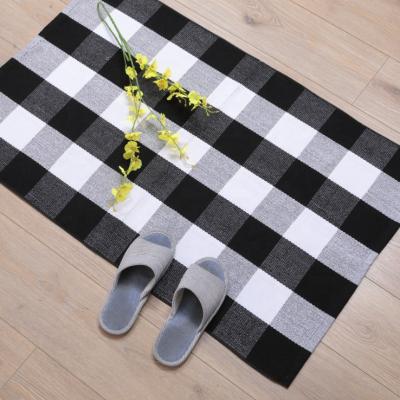 China Eco-friendly.anti-slip.water-proof Jacquard Blanket Plaid Cotton Mat Woven Black White Striped Plaid Area Rugs With Non Slip Protection For Living Room for sale