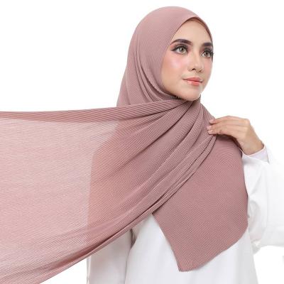 China Newest Fashion Chiffon Soild Color Bubble Chiffon Hijab Folding Head Scarf Pleated Chiffon Hijab for sale