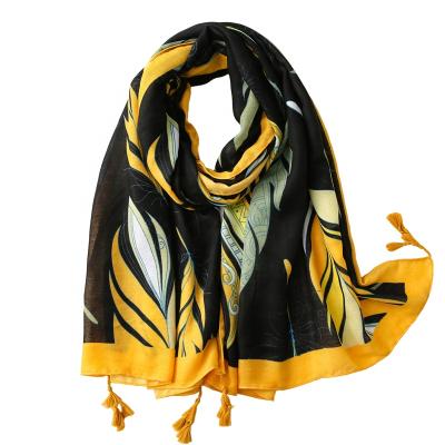 China Wholesale Fashion Polyester Border Printing Sunscreen Fringe Tassel Scarf Yellow Black Yellow Shawl for sale