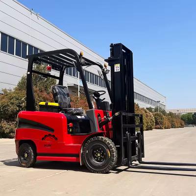 China Hotéis Mais recente Multi-Purpose 2 Ton Battery Operated Forklift Mini Forklift 4 Wheel Drive à venda