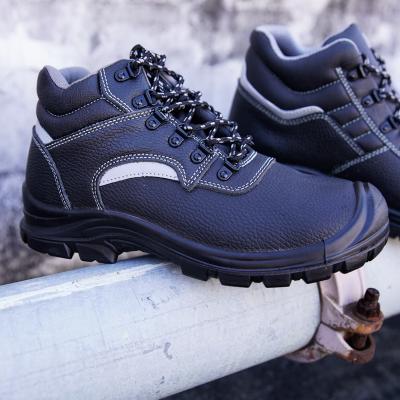 China Hot Sales CE Anti-Slip Shoe Woodland Waterproof Hiking S3 Safety Shoes Safety Boots For Man for sale