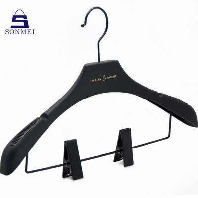 China Closet Hanger Clips Plastic Hanger Clothes Skirts Hanger With Logo for sale