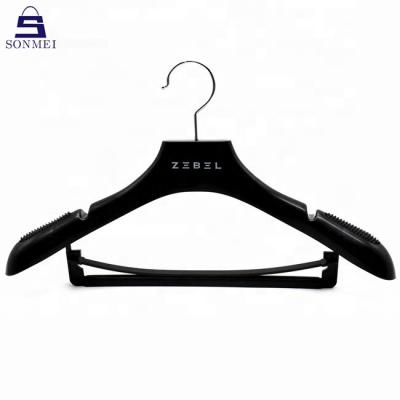 China DISPLAY Coat Luxury Suit Used Plastic Hanger Printing Logo for sale