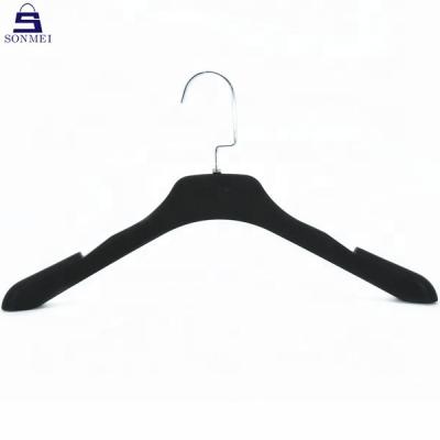 China SHOW Rubber Coated Clothes Non Slip Plastic Garment Hangers for sale