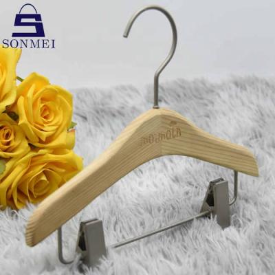 China Durable Non-slip Kids Clothes Hanger Clothes Hanger Wooden Pine Wood Baby Clothes Hangers for sale