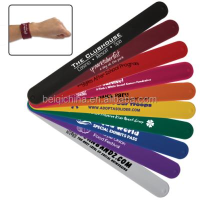 China Newest Selling Cheap Casual/Sporting Professional Make Silicone Slap Wristbands Flash Wristband for sale