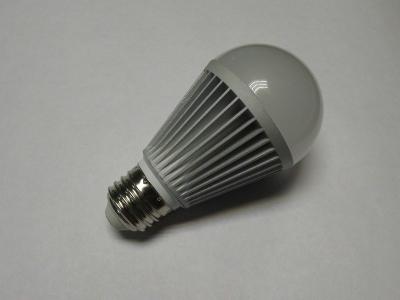 China 50Hz 9 Watt 100v High CRI LED Globe Light Bulbs 3000k / 3200k With Luminous 700 for sale