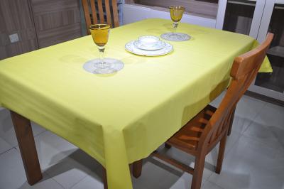 China wood pulp Soft Luxury Table Cover Oilproof Airlaid Table Cloth for sale