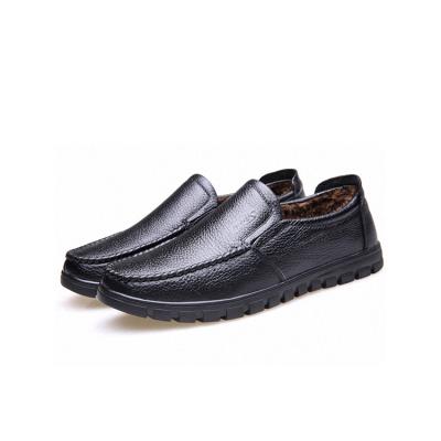 China Round Plush Inside Casual Mens Loafer Shoes Leather With Cold Proof for sale