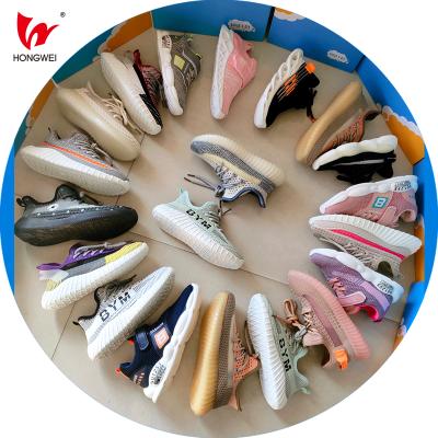 China Flat flight knit shoes 2022 yezzy student sports walking shoes jelly sneakers kids casual shoes kids 350 for sale