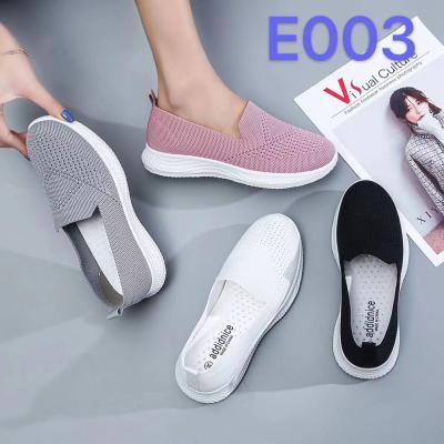 China CUSHIONING Breathable Ladies Flight Sneakers New Fashion Modal Women Running Shoes Knit Shoes Women Sport Shoes for sale