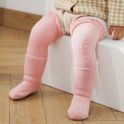 China Solid With Anti Slip Baby Floor Protector Claw Knee Pads Socks Set Thick Soft Cotton Non Slip Silicone Toddler Kids Baby Knocks Knee Pad for sale