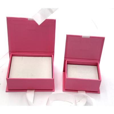 China Recyclable High End Jewelry Box Packaging Set Paper Box Bag Pouch For Jewelry for sale