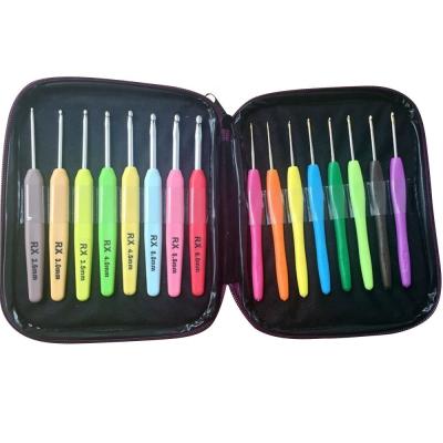 China Light Up Crochet Hooks 16pcs Aluminum Crochet Hook Set With Handles Colorful Plastic Knitting Needles for sale