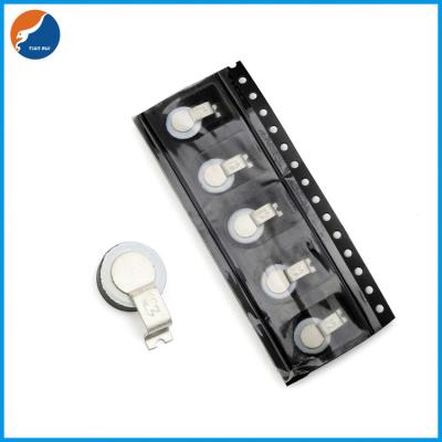 Chine Le bouton rond blanc forment la varistance extérieure de bâti d'oxyde de métal de disque de Max Limit Voltage 460V 07D 471K 7D471K SMD pour LED Ligh à vendre