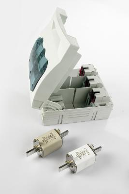 China Blanco fusible del interruptor de 3 fases, alto protegido por fusibles del interruptor que rompe capacidad en venta