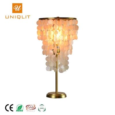 China CE ROHS SAA SASO Modern European Style Antique Design Shade Shell Light Pieces Table Lamp Gold for sale