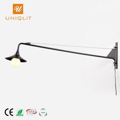 China Modern Modern Bedside Reading Black Iron Decoration Long Arm Wall Lamp For Hotel for sale