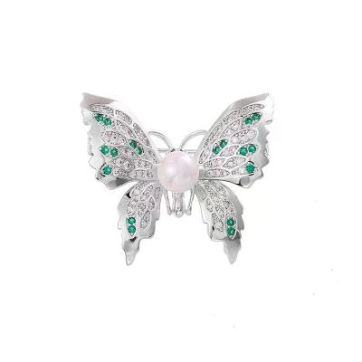 China Fashion Sweater Accessories Trendy CZ Micro Paved Women Butterfly Animal Brooches for sale