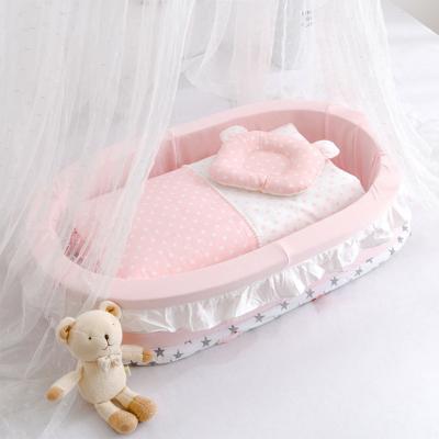 China Folded Baby Hutch Newborn Infant Portable Bedding Set Nest Newborn Soft Breathable Organic Cotton Bionic Play Sleep Bed for sale