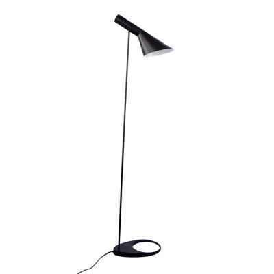 China Modern Stand Cafe Metal Designer Residential Led Aluminum Floor Lamp For Home Decoration for sale