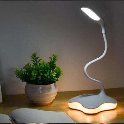 China Modern Ningt Lamp With Wieless Wireless Charger Table Chager Hot Selling Bedside Reading Lights Kids Lamps Home Decor for sale