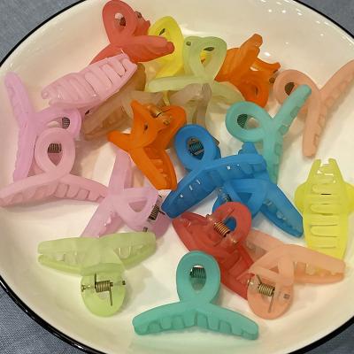 China Lovely candy style INS fashion plastic Korean hair jaw clip small color hair claw clips for women thin hair girl for sale