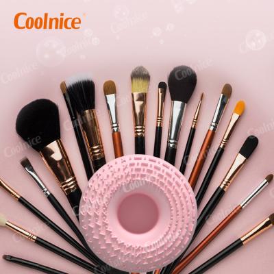 China New Design Multifunctional Eco-friendly Brush Cleaning Mat Eye Shadow Remover Soft Make Up Tool Remover Silicone Makeup Brush Cleaner Bowl for sale