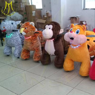Cina Hansel amusement park children plush battery operated ride on plush animals in vendita