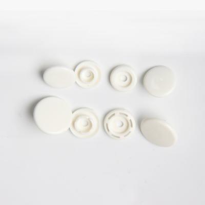 China Fancy sale best quality viable hot white plastic kurta garment flash button for sale