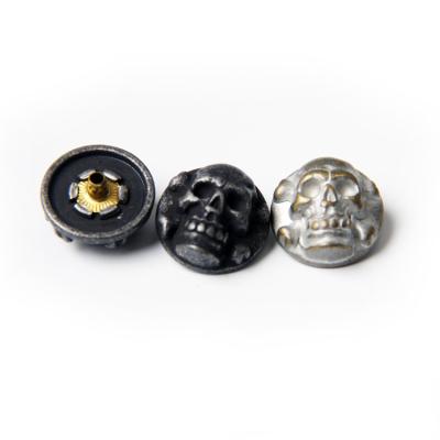 China HOT SALE Custom Brass Metal Hook and Eye Alloy Skull Snap Pants Viable Button For Pants for sale