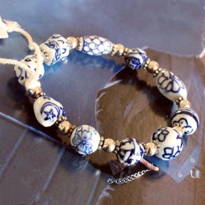 China Woment CLASSIC original classic blue and white porcelain heart bracelet gift handmade beaded jewelry for sale