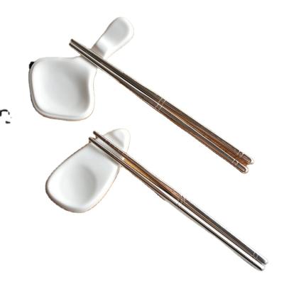 China Sustainable Chopsticks Stand Pure White Magnesia Ceramic Tableware Kitchen Spoon Holder Set Ceramics for sale